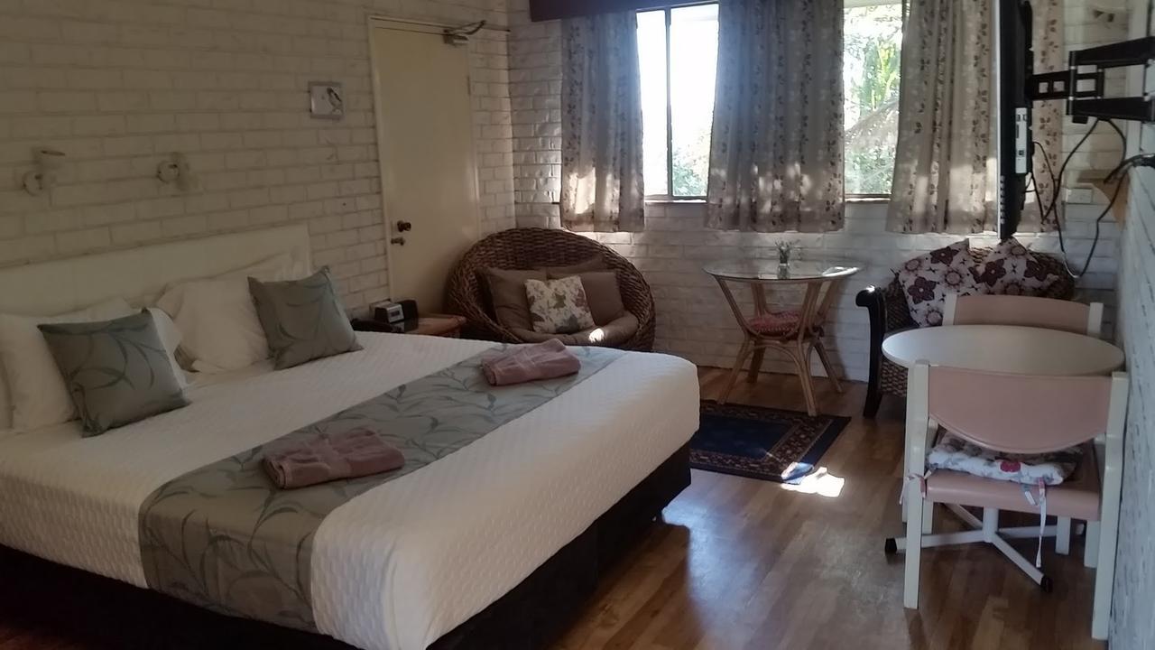 Holland Park Motel Μπρίσμπεϊν Εξωτερικό φωτογραφία