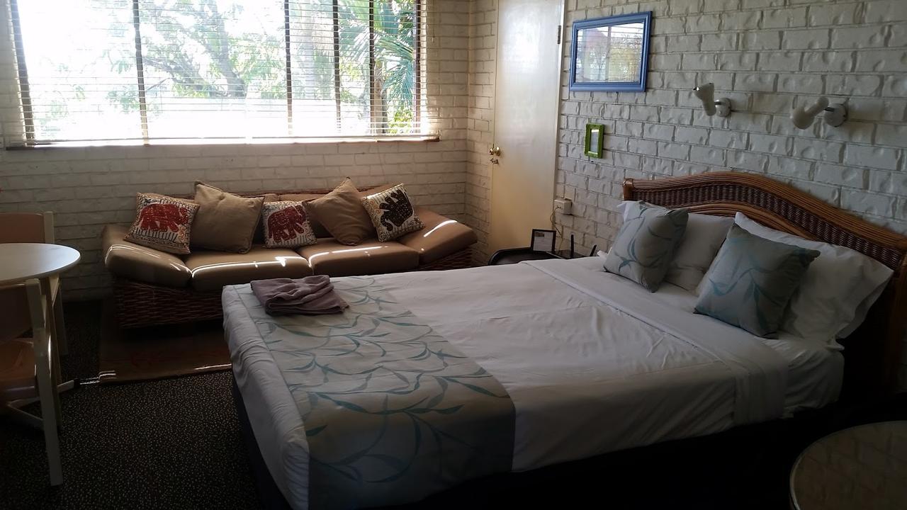 Holland Park Motel Μπρίσμπεϊν Εξωτερικό φωτογραφία
