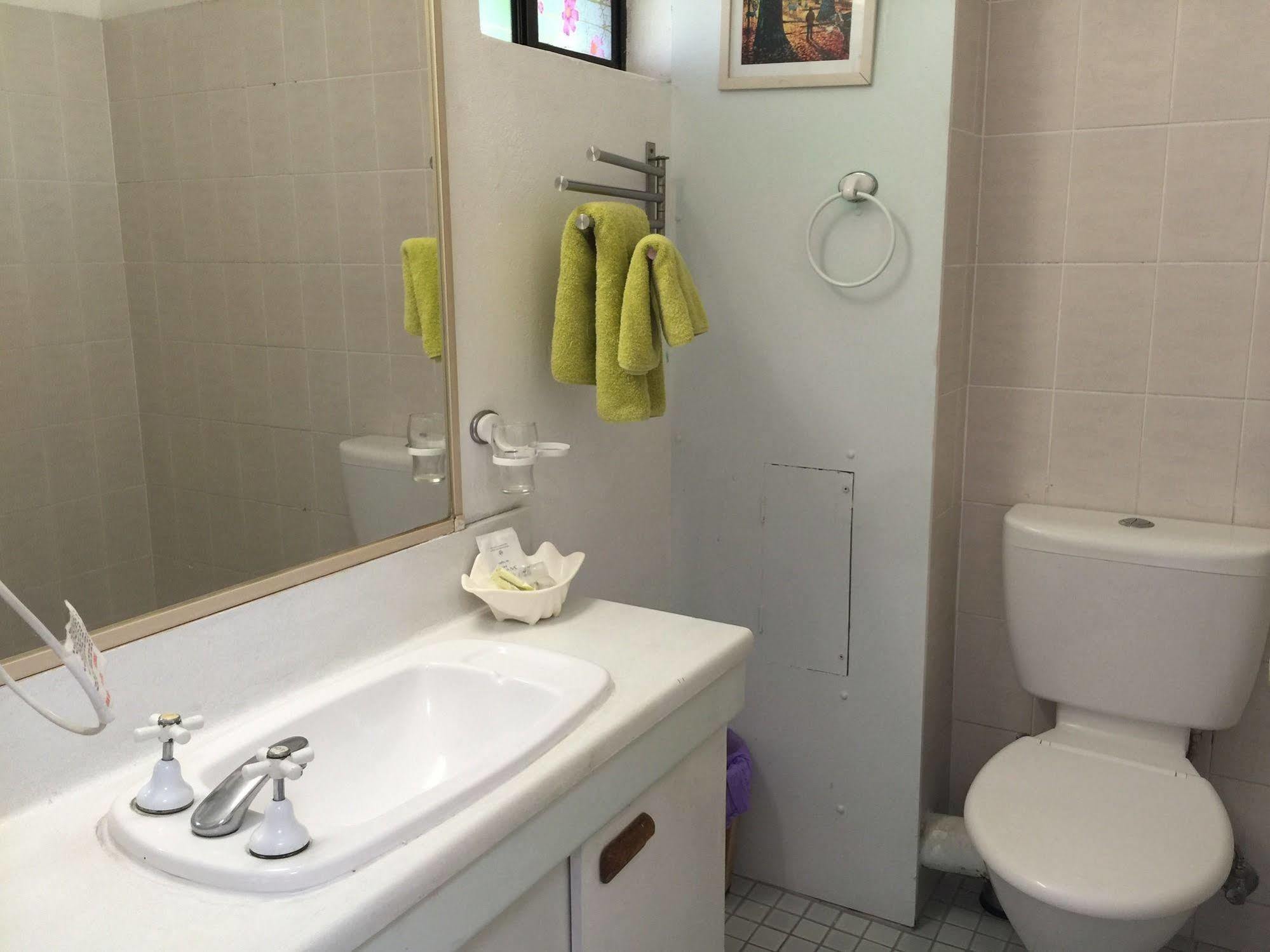 Holland Park Motel Μπρίσμπεϊν Εξωτερικό φωτογραφία