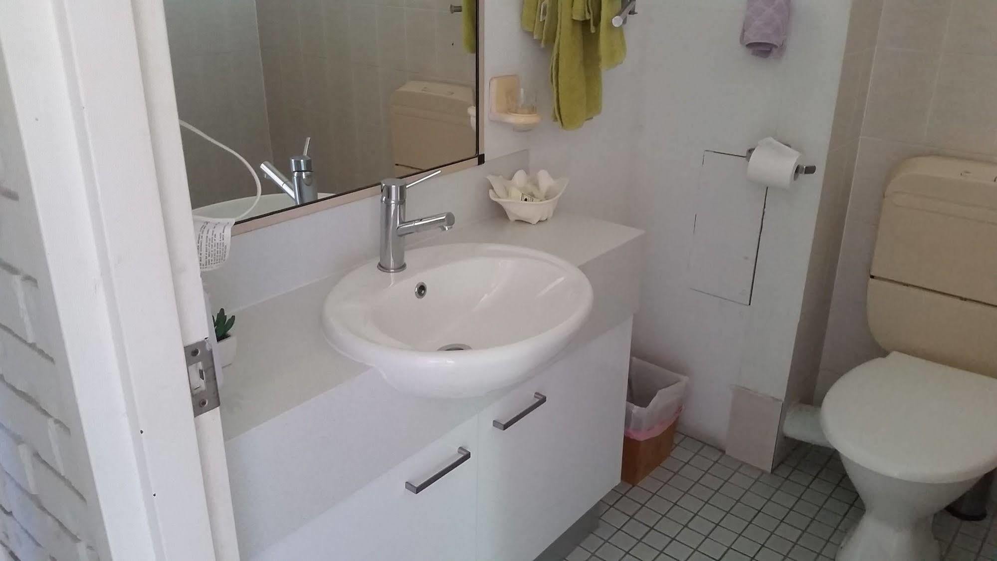 Holland Park Motel Μπρίσμπεϊν Εξωτερικό φωτογραφία