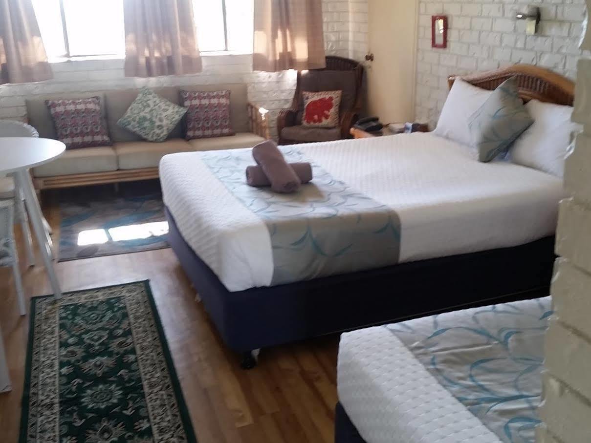 Holland Park Motel Μπρίσμπεϊν Εξωτερικό φωτογραφία